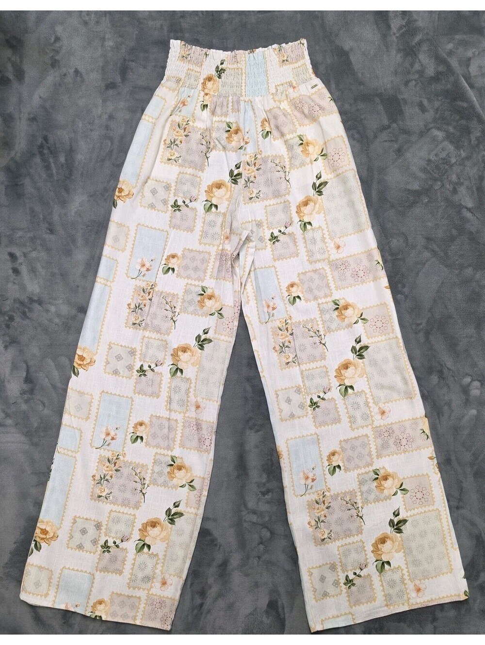 Guess Harper Printed Linen Pant M Aperitive Wide Leg Smocked NWT $69